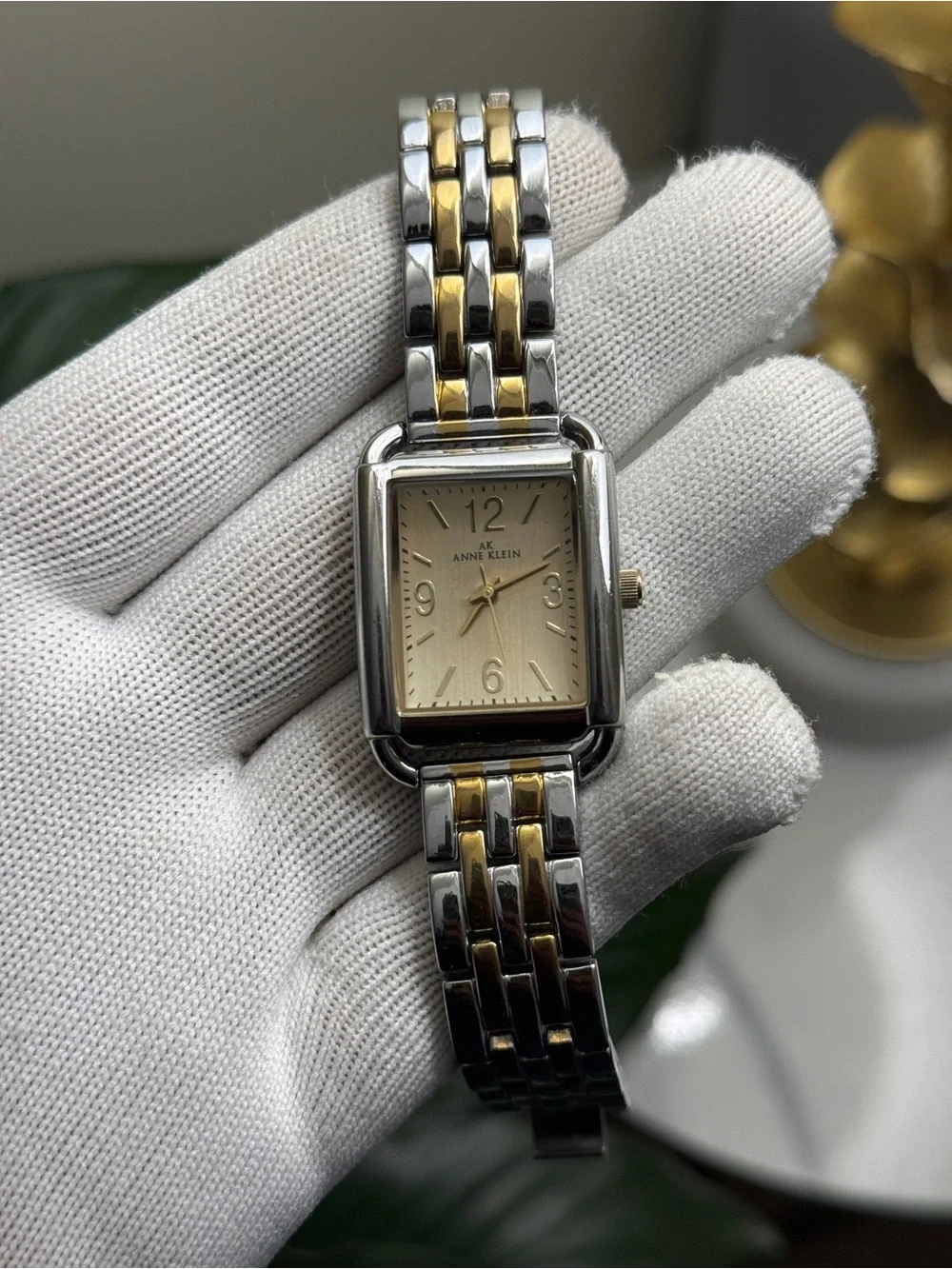Anne Klein elegant anne